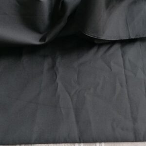 zwarte voering  stuk van 1,8m