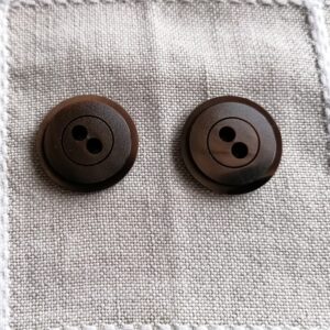 bruine knopen met glansrand 27mm 4stuks