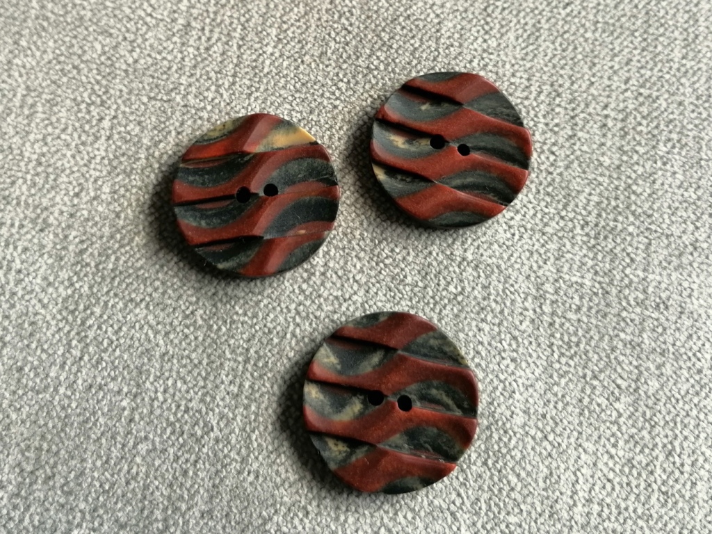 roodbruin zwarte knoop 24mm