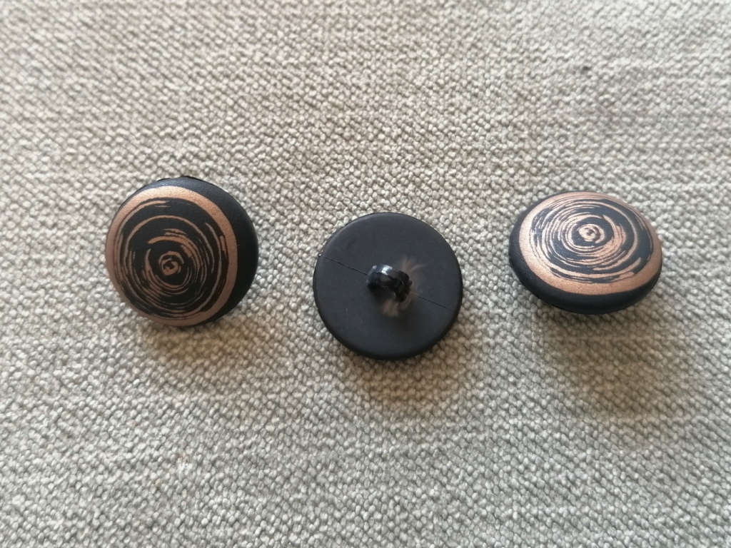 knoop paars bruin 20mm 1 gaatje achteraan - Afbeelding 2