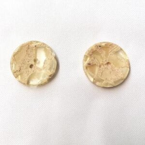 beige knopen met stukjes 30mm 9stuks