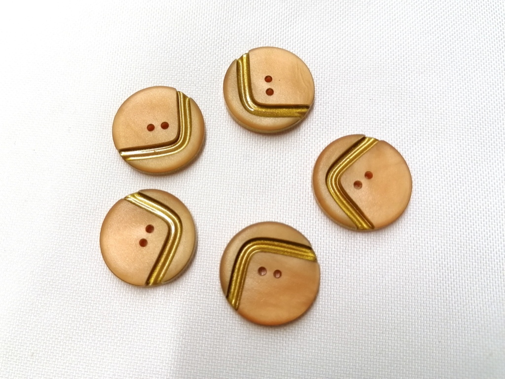 knopen beige-roze met goudkleur 20mm