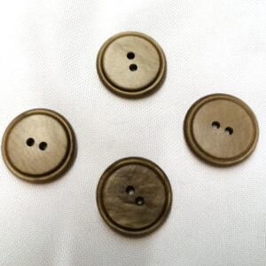 knopen beigebruin met rand 20mm 8stuks