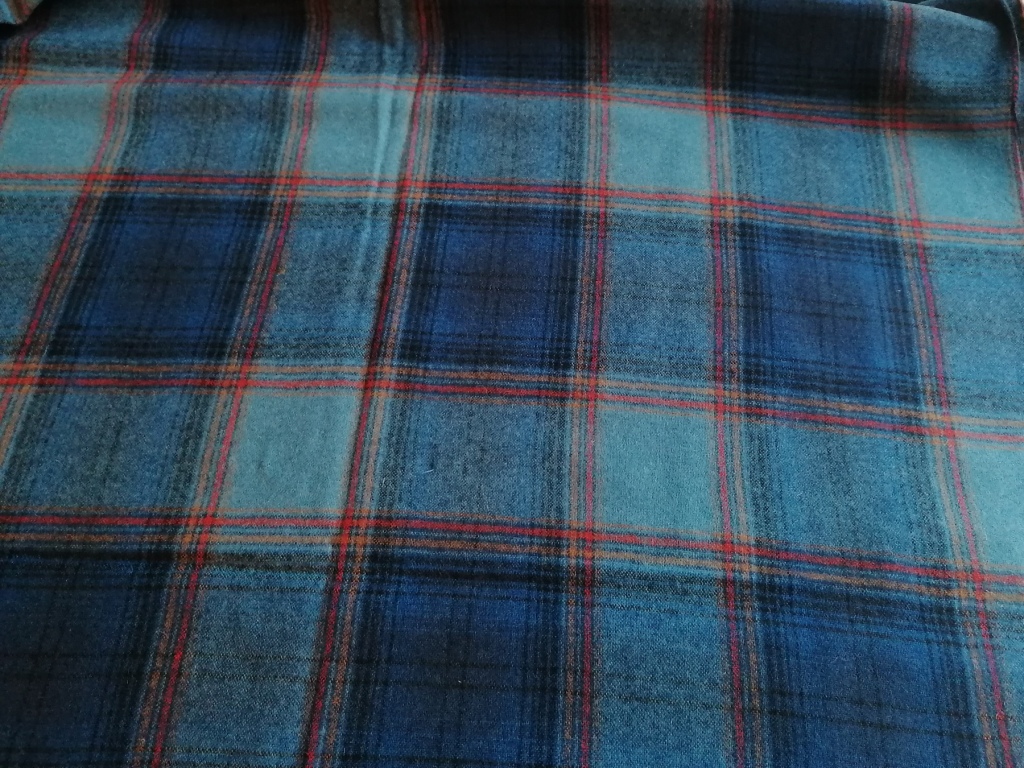 Wollen geruite stof in blauw