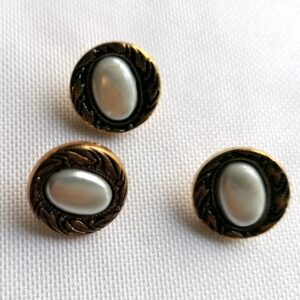 vintage goudkleurig knoopje met wit 12 en 15mm
