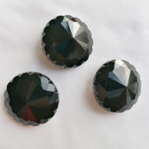 zwart glanzende geslepen knoop  25mm