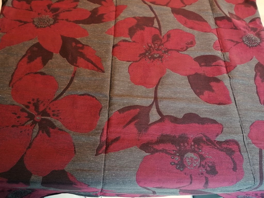 rode jacquard stof met grote bloemen /10cm - Afbeelding 3