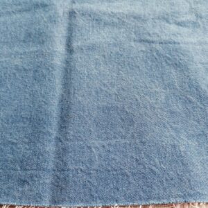 blauwe stevige jeansstof  0,75m