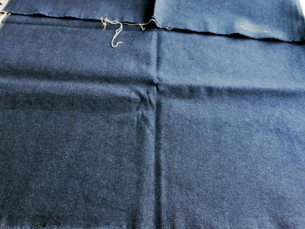 stevige donkerblauwe jeansstof