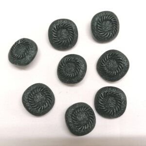zwarte vintage knoop  30mm 8 stuks