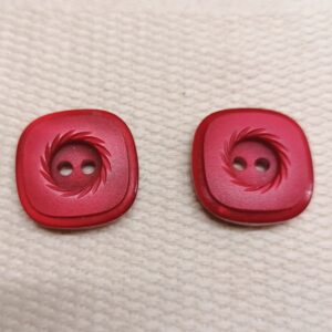 rode vintage  vierkantige knoop 20mm 2 stuks