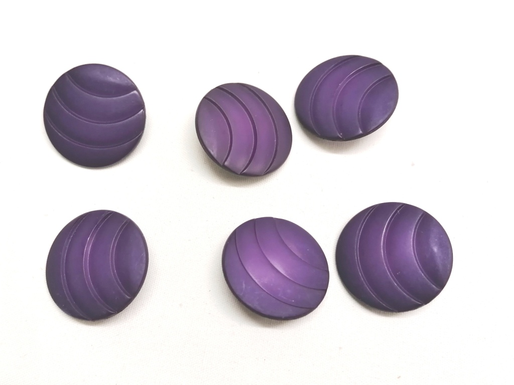 paarse knopen gebogen inkervingen 33mm 6 stuks