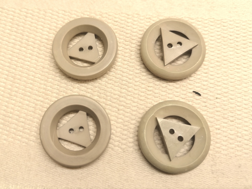 vintage beige knopen 27mm 4 stuks