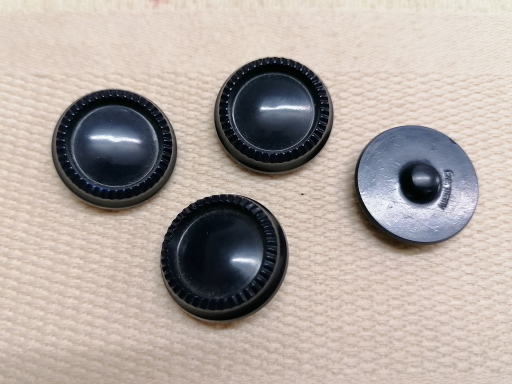 vintage donkerblauwe knopen 23mm 4stuks