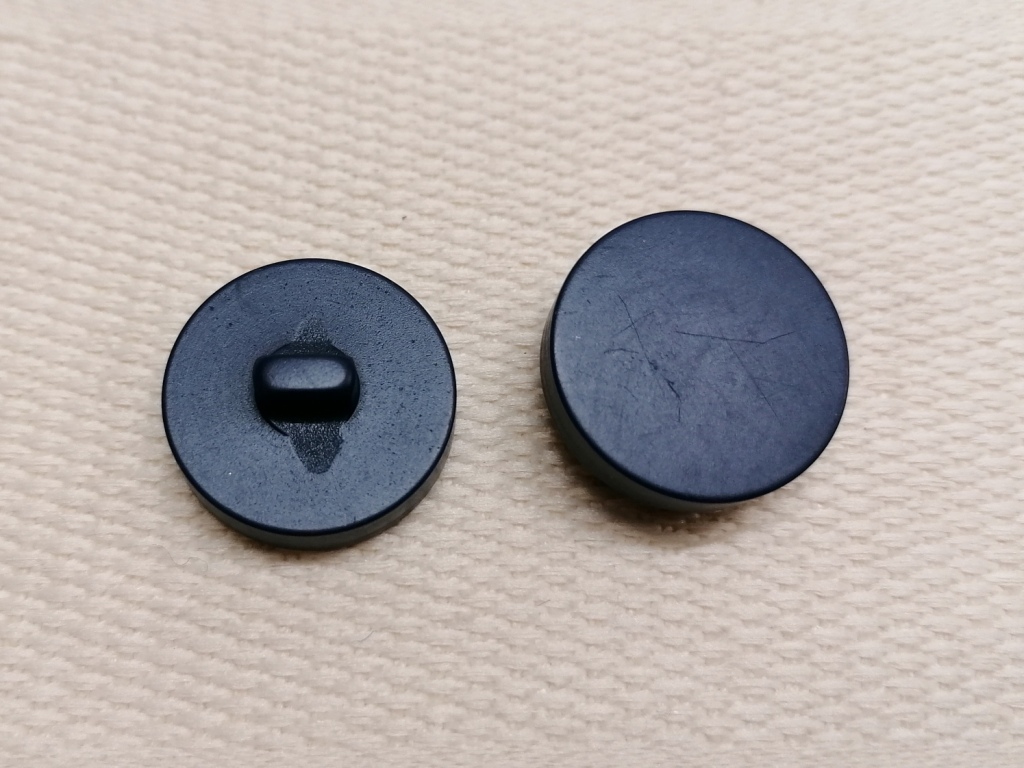platte donkerblauwe knopen 22mm 2 stuks - Afbeelding 2