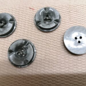 grijze knopen 3 inkervingen 20mm 4 stuks