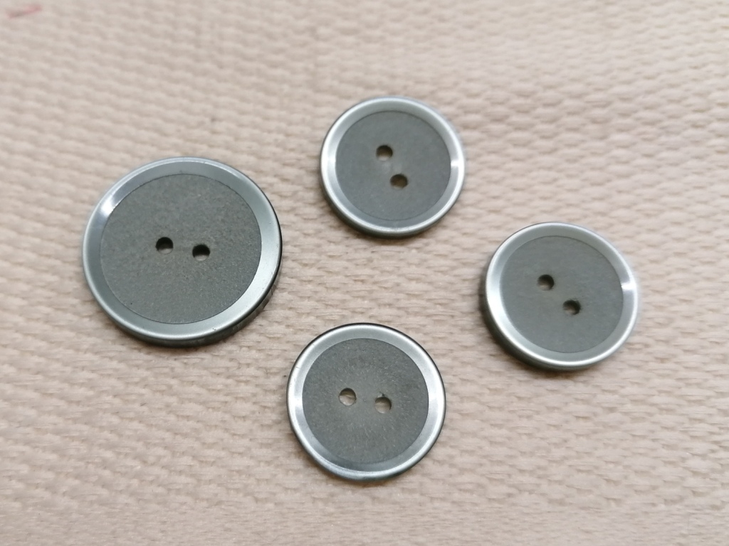 groengrijze matte knopen 15mm 3 stuks