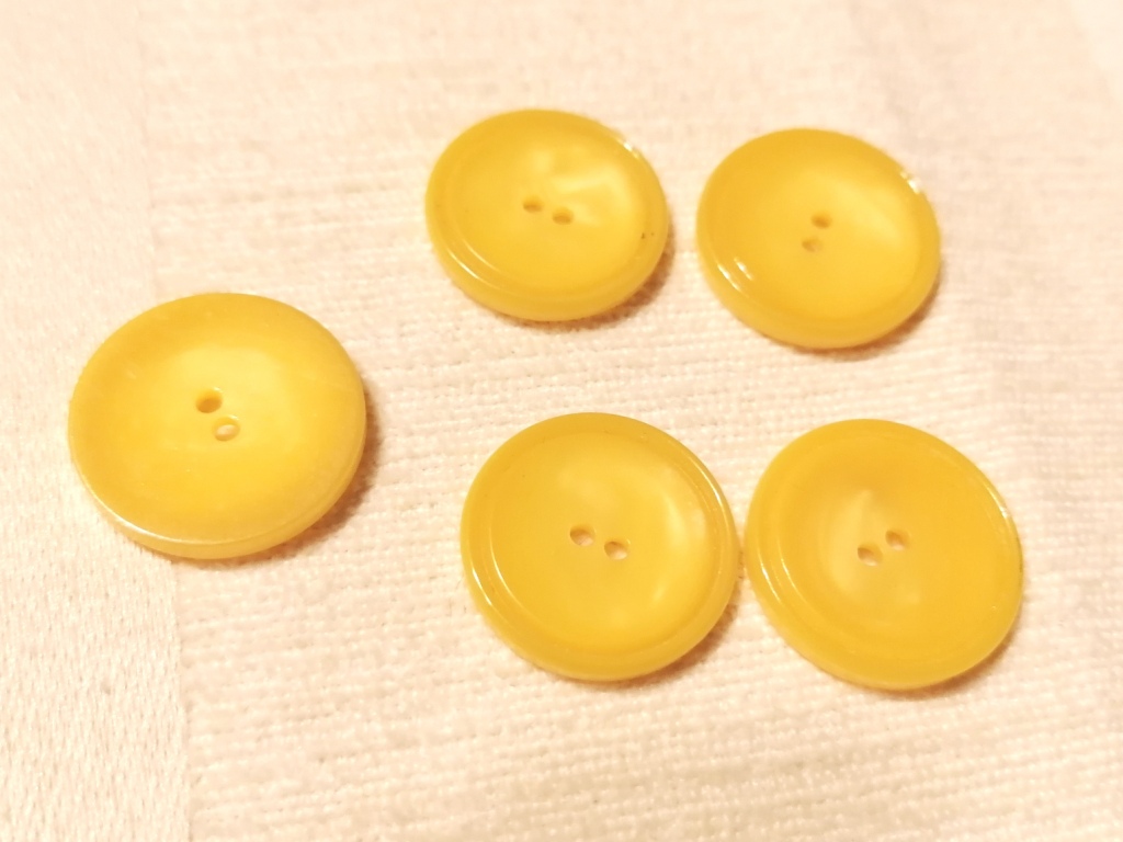 gele platte knoop 20mm 5 st