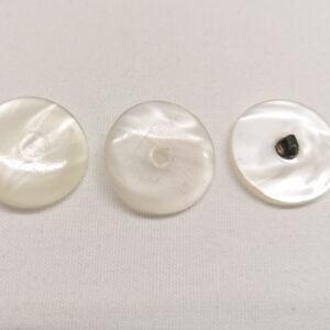 vintage parelmoerlook knoop 20mm 3 st