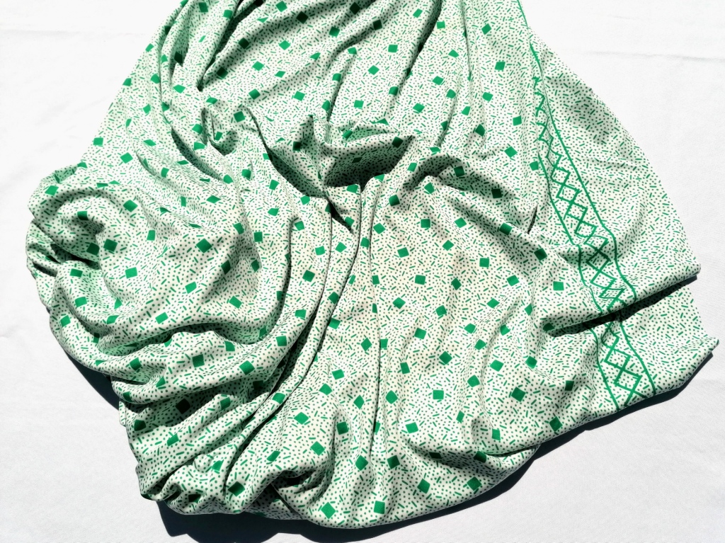 vintage jersey wit groen gedrapeerd