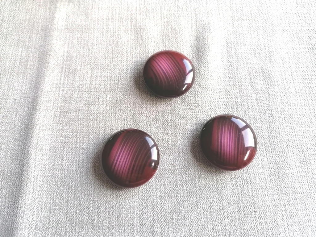 glanzende rode knoop 34mm .