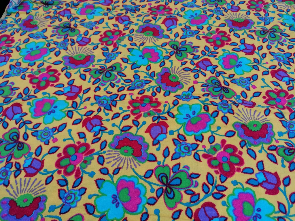dunne flanel geel bloemen 1,0m
