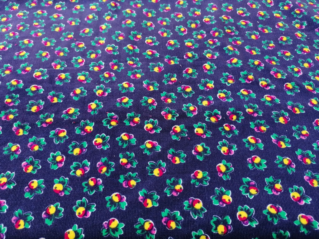 donkerblauwe ribfluweel katoen appeltjes /10cm