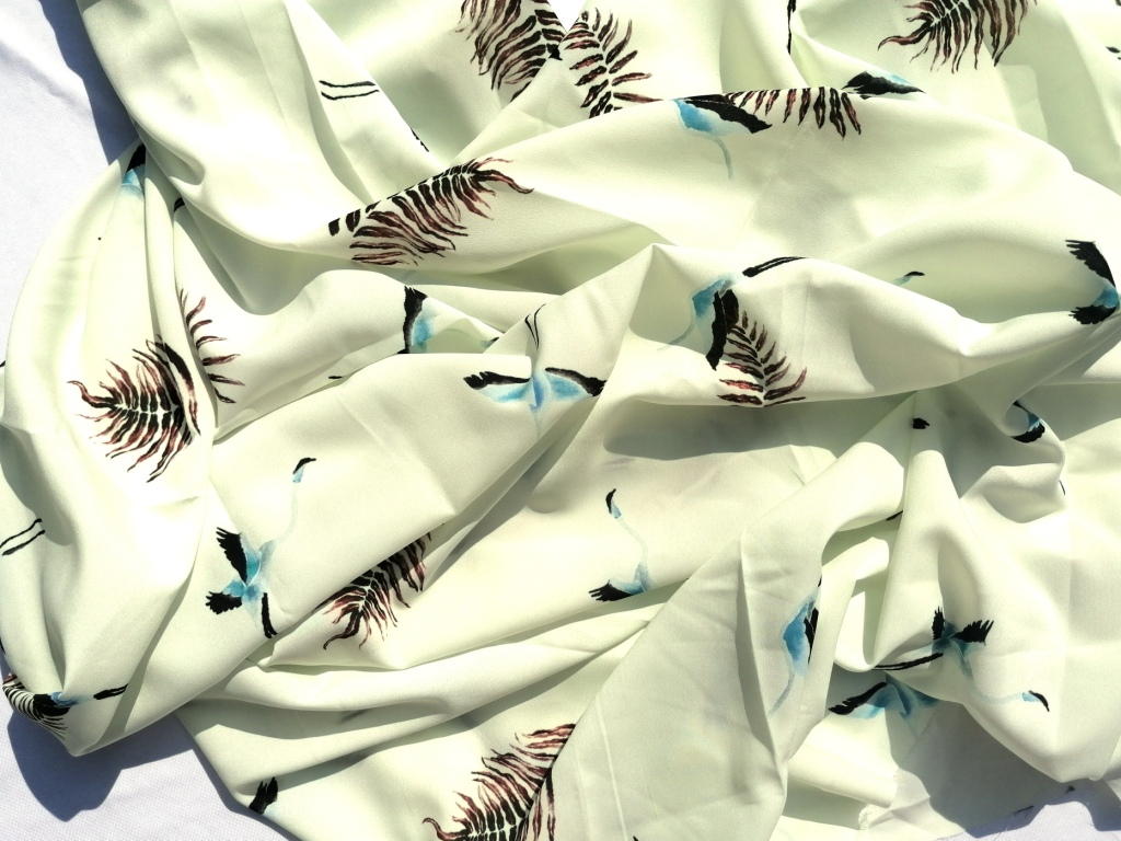 soepele witte stof vogels bladeren 1,6m