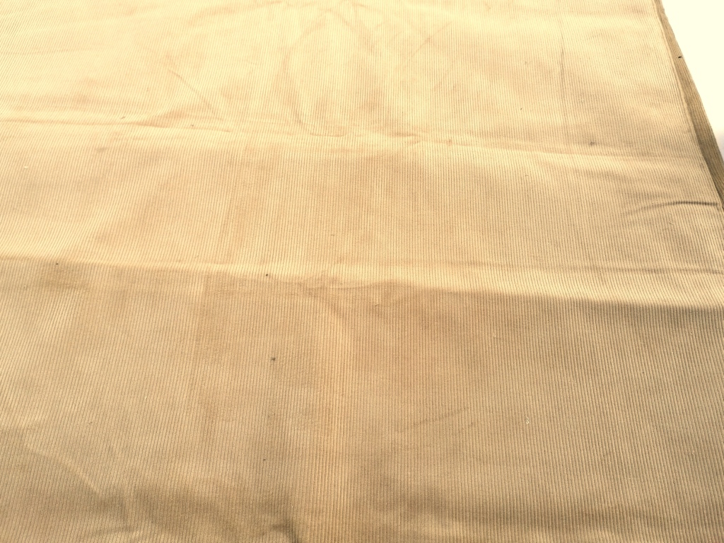 Ribfluweel beige zachte stof 2,6m