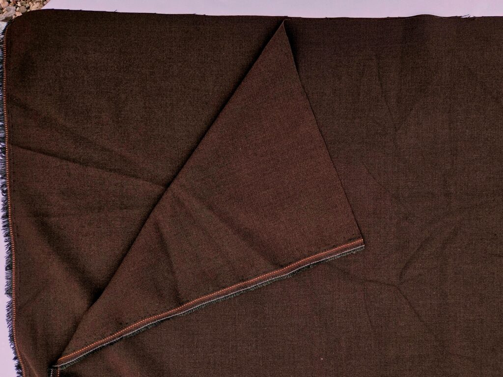Sepiabruine bengaline stretch stof – voor- en achterzijde