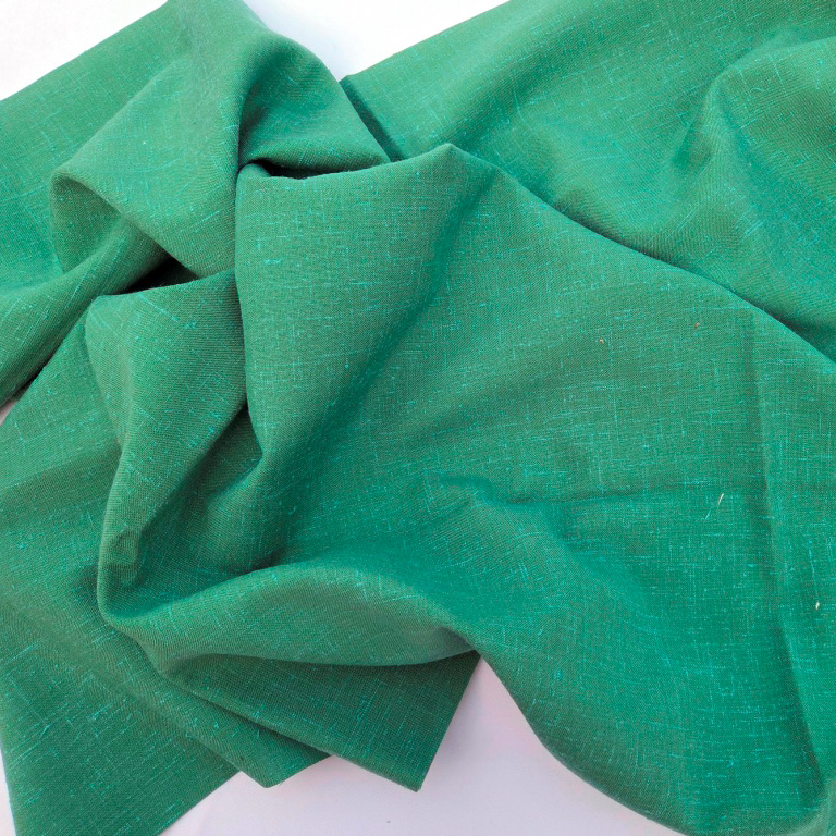 Groene linnenlook stevige stof gedrapeerd