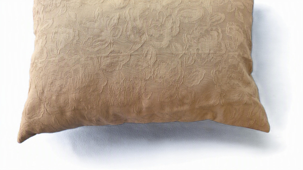 Rubelli Casablanca sierkussen, beige effen achterzijde